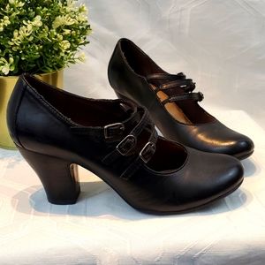 Hush Puppies Vintage Style Black Leather Pyramid Heal Size 7.5